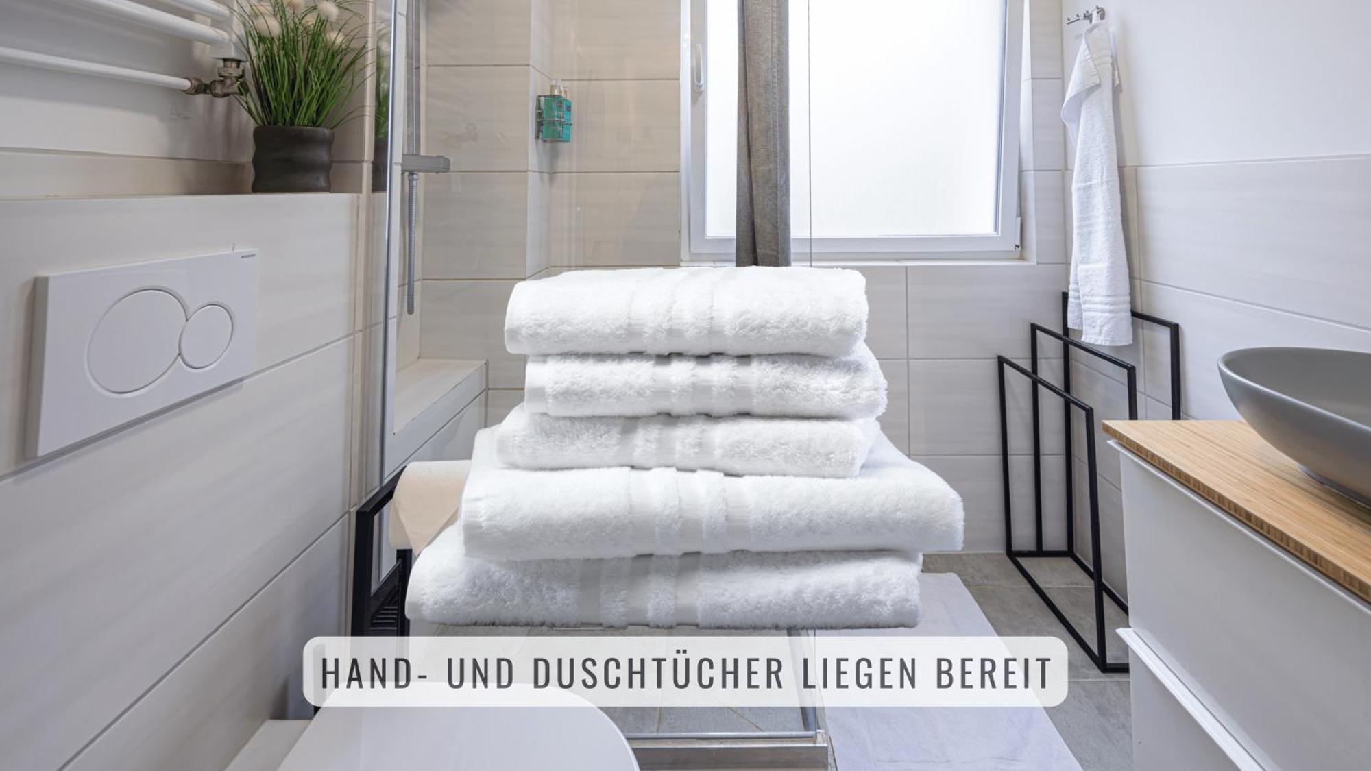 Have-A-Nice-Stay - U-Bahn Nach Hamburg 150M- Baecker & Restaurants 200M - Lidl 800M - Zentrum 1,5Km Ahrensburg Zewnętrze zdjęcie